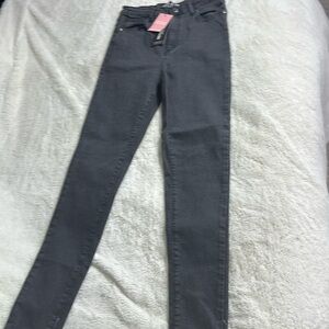 Grey washed skinny jeans